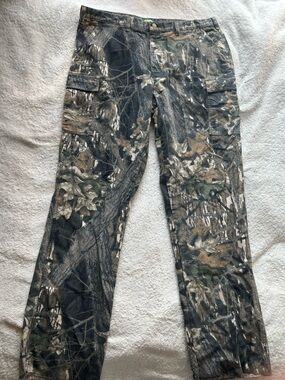 Cabela's Green and Brown Realtree-Style Camo Pants
